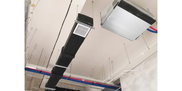 螺杆式与离心式冷水机组选择指南