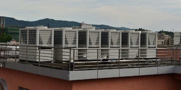 空气源热泵怎样控制噪音?