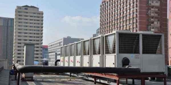 空气能热泵采暖一天要耗多少电？