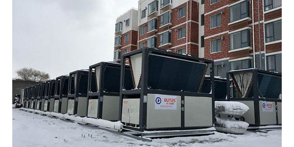 原理相同，但是空气能热泵更胜中央空调一筹