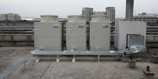 中央空调氟安装制冷机组进水，就这样处理！