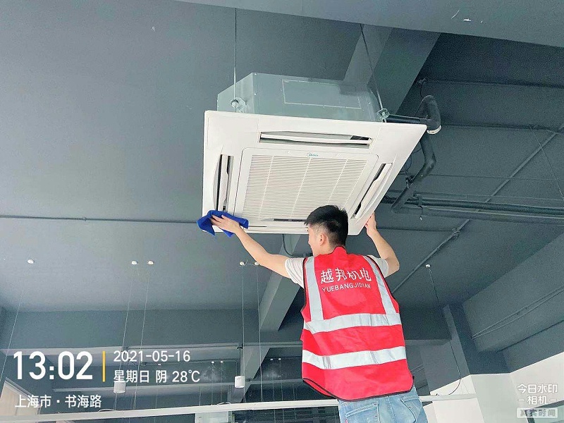 厂房空调出风口很脏该怎么办？